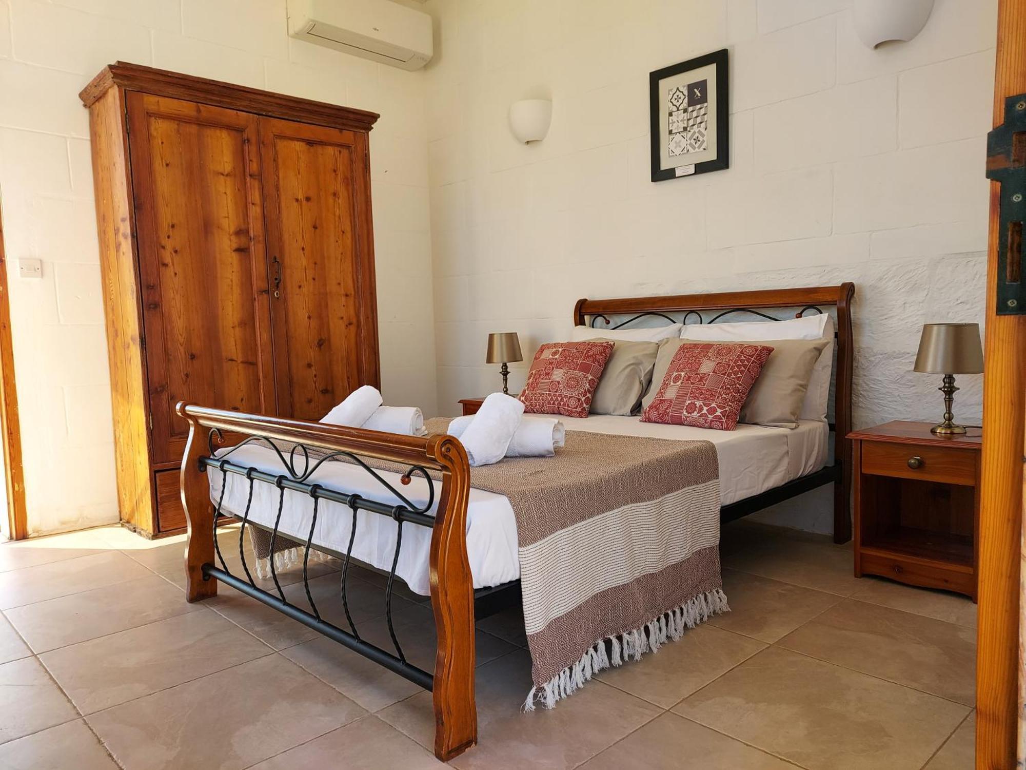 Razzett Warda B&B Ghasri  Bagian luar foto